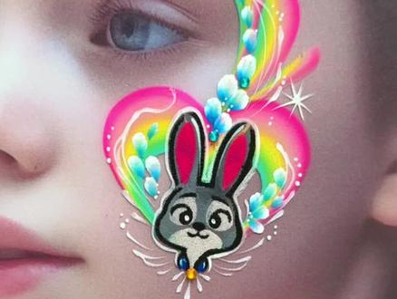 疯狂动物城朱迪警官彩绘教程来啦,学会一种画法,可以换小朋友喜欢的各种卡通造型,赶快练习起来吧#疯狂动物城 #疯狂动物城彩绘 #朱迪彩绘 #朱迪尼克