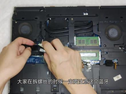 外星人15r3电池更换教程,外星人15r4电池更换教程#二手外星人笔记本 #外星人15r3 #外星人电池鼓包