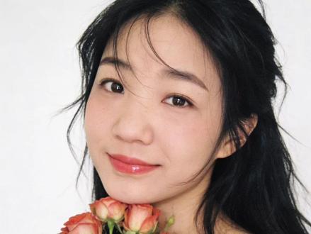 #当我把自拍照发给豆包 氛围感头像这不就有了吗😎#豆包指令 #ai生成 #豆包P图 #氛围感拍照