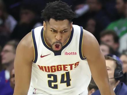 三阵掘金力克全阵76人,掘金扯下了76人最后的“遮羞布” #掘金战胜76人 #掘金vs76人 #皮克特29分 #纳吉21分 #恩比德32分