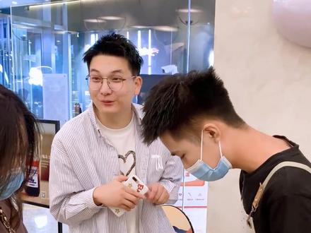 真是辛苦鸣子了,劳心劳力的~ #抖在恋爱季 #冤家