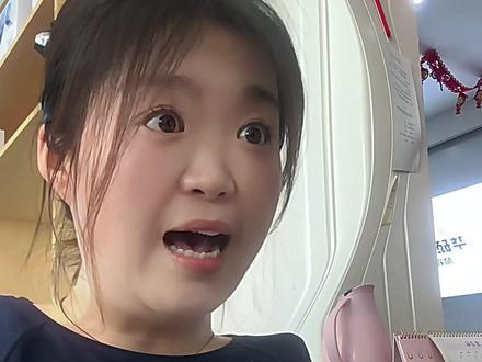电脑桌面突然空白?别慌!1秒找回所有图标! 电脑桌面图标全消失别着急,不用重装系统,不用重启,右键点一下就恢复,新手也能学会!
#电脑技巧 #电脑知识 #实用小技巧 #职场必备 #伊春