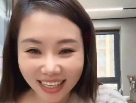 #杨妞花 妞妞2026年1月19日直播6,找回家后刚开始以为为爸爸妈妈修了坟,心里会很高兴,没想到治愈了姐姐,姐姐变回了以前的性格,这才是最开心最骄傲的事情,视频来自老许直播间#爸爸妈妈#修坟 #姐姐#姐妹