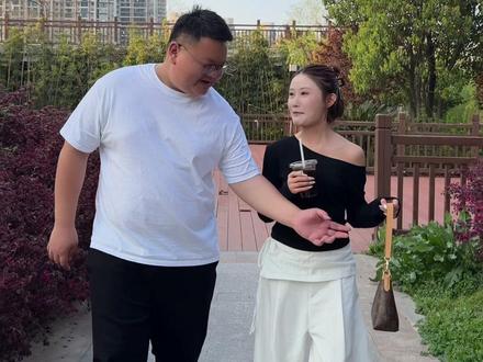 今天见到了我心心念念的女孩,缘分真的是一个奇妙的东西! #女朋友 #记录真实生活 #晋老五