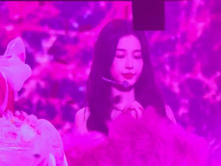 谢谢你成为虞书欣❤️!亲爱的Esther小姐 期待你的逆风翻盘 我们下次再见!! #虞书欣blossom生日音乐狂欢派对 #虞书欣 #虞书欣小石榴 #现场live