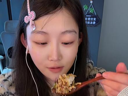 今天你们晚饭都吃啥~分享在评论区给俺看看吧~ #美食 #盖饭 #炒鸡蛋 #晚饭吃什么 #下饭菜