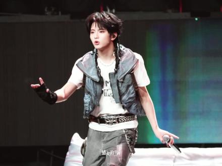 穆祉丞丨玩世不恭-3机位4k精剪直拍-哥感十足 #橹穆 #穆祉丞 #荣耀之战 #演唱会 #直拍