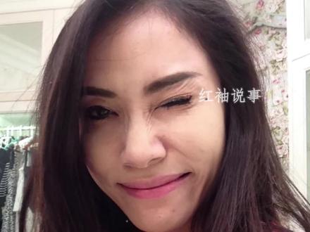 诗妮娜打起感情牌,晒出热恋时的少女照,乞求泰王能回心转意 #泰国 #王室 #诗妮娜