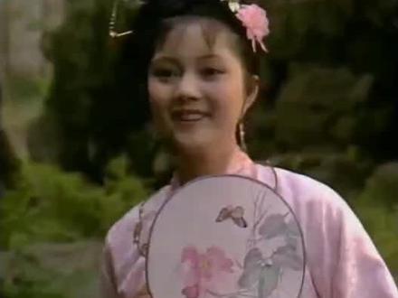 宝钗偷听小红和坠儿说悄悄话,被发现嫁祸林黛玉 #红楼梦 #小红坠儿 #薛宝钗成功嫁祸林黛玉