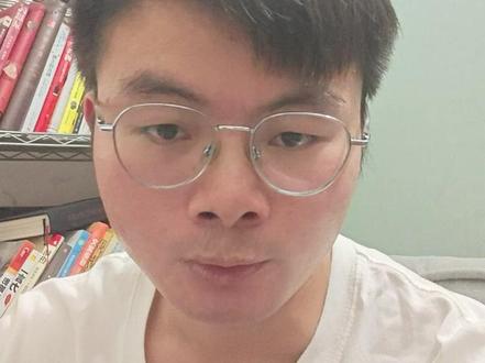 3分钟教你快速上手Claude code 小白入门(1) Claude code用到的工具:
1.Node.js
2.Vs code
3.Git
4.Ai大模型
一句话总结流程:
Claude Code基于Node.js运营-->调用Ai大模型生成代码-->代码显示在Vs code上-->Git存档代码
#claude #claudecode #ai编程 #vibecoding #cursor