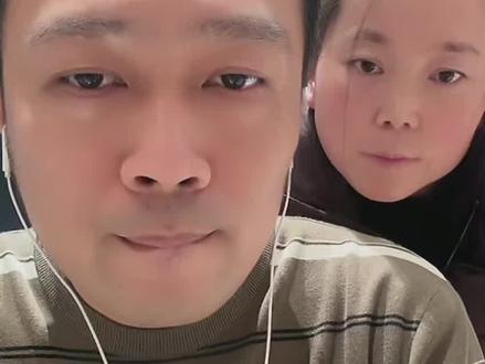 #寻亲 我始终相信命运,开始宇翼认亲带的二女儿,二女儿第一个享受爷爷奶奶的爱,跟老人相处的更久一点,感情也会深一点,现在放假了大女儿要补课,小儿子太小,只有二女儿合适回去,所以这分独宠那俩位是享受不到的,可能这就是命运吧。#拐卖 #打拐 #正能量