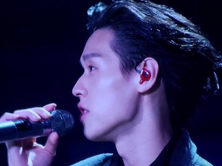 鸭屁股头男士真的好帅啊pp垫音好明显我不会听错!! 耀子第二天的小喜欢真的好帅啊啊啊啊#马群耀 #Billkin #bkpp #kinkrit #喜欢和你在一起时的自己