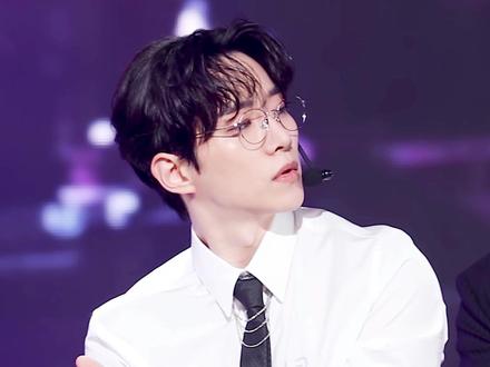 #2pm #李俊昊 #直拍 #衣袖红镶边 满屏的荷尔蒙,原来我们蒜子殿下跳舞也这么有魅力!