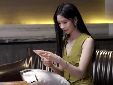 “存乖”的爱称 来自任老师的祝愿 “愿存乖以戏为舟 向阳而行 不忘初心 步步生光 ”#刘浩存 #任小蕾 #剧说很好看