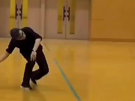 飞行滞空时间最长纸飞机——空中之王,折一个和小伙伴们比赛吧!#折纸 #纸飞机 #折纸教程