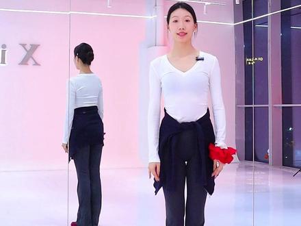 粉丝们一起来学!古典舞《风月》保姆级教程 #古典舞 #风月 #零基础学舞蹈 #古典舞教学 #一学就会系列舞蹈