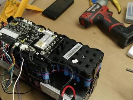 来一起简单维修一组小牛N1s,60伏26安锂电池,详细视频讲解教程