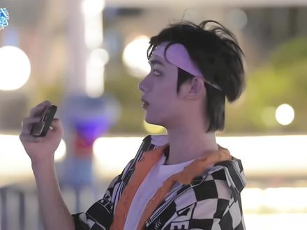 烟花里藏着少年心事
#马嘉祺丁程鑫#祺鑫#风年