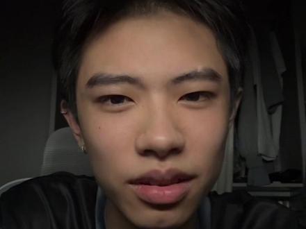 #520 #玻璃(os:别攻击我了,我也卡点听了不过还是喜欢demo版,结果一点开朋友圈全在转发