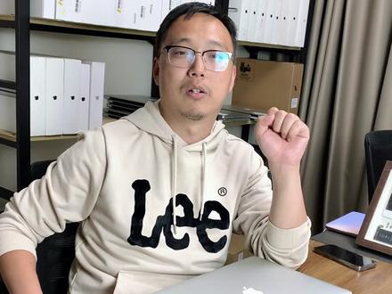 哪怕刚入门也能看的懂的教程,让卖翻新机的瑟瑟发抖?我们不过度吹嘘,只是分享经验和经历,和大家一起找不同,看看二手苹果笔记本电脑翻新机和原装机外观有哪些区别#苹果笔记本电脑 #数码科技 #macbookpro #苹果产品 #mac #二手 #二手苹果笔记本电脑 #鉴别