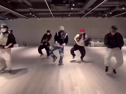 #zoo #nct #aespa #舞蹈教学 #dou来跳舞 这个动作跳多了,我才发现自己像个兴奋的猴子一样……