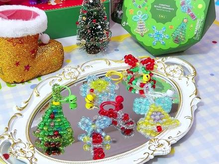 圣诞和孩子一起做串珠扭扭挂饰吧,一套能做出五种不同的款式,每一个都好好看#圣诞礼物 #扭扭棒 #手工diy