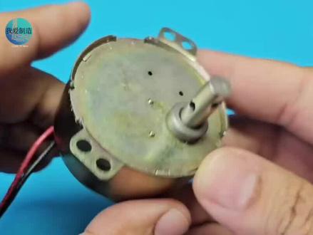 电风扇摇头电机改造一下,DIY微型220V发电机,轻松点亮LED灯泡 #电子电工