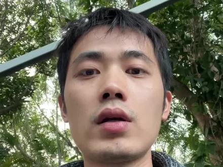 nba杯冠军奖金才53万美金… 网红打街球的都比这多…
#尼克斯夺冠 #尼克斯逆转马刺夺NBA杯冠军 #NBA杯奖金