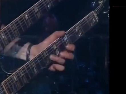 #枪花乐队#Guns N' Roses的抒情金曲《Patience》,Axl Rose吹着最妖冶的口哨,重温那些不可复制的经典。#音乐现场 #摇滚 #乐队 #演唱会