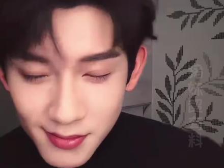 林沐然,合着你是“真柿子”啊?!#逐玉 #林沐然 #童星 #家庭背景