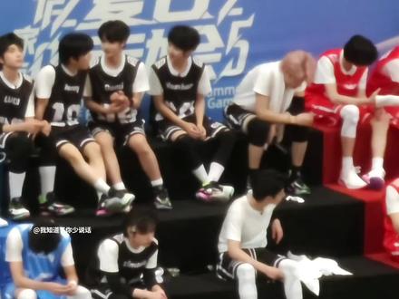 当你朋友说了一万次真的分手 结果他对象当众和他表白时#打啵奕