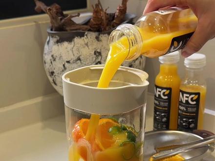 有手就会的年夜饭解腻搭子橙子冰茶!!巨巨巨好喝 #美食 #自制饮品 #自制神仙饮品 #年夜饭 @抖音小助手