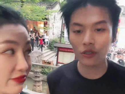 心直口快的七老板也被感动了@疯狂小杨哥 @疯狂大杨哥(日常)
