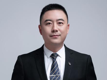 为了流量不顾安全,年轻人竟然在斑马线上跳舞#声量计划 #雷哥说新闻
