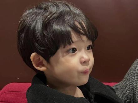 我支持yijin当小韩国旗~#yijin #宝宝 #人类幼崽 #kpop #可爱