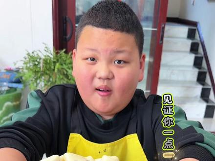 又是一年女神节,儿子的花束馒头每次都能给我惊喜!女神节大家都收到礼物了吗😋#上热门 #三八女神节 #民间手艺 #人类幼崽 #抖加小助手