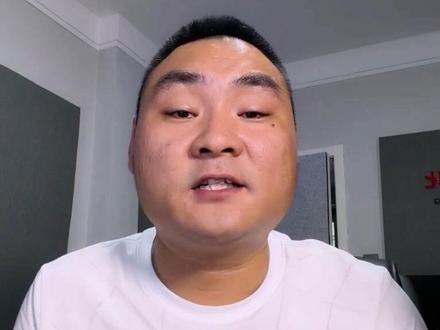 歌曲《岁月如笔写春秋》火了
我来分析一下为什么火的
怎么推广的?#岁月如笔写春秋