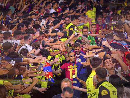 “国王银杯今犹在,不见当年梅国王”
#巴萨 #梅西 #足球