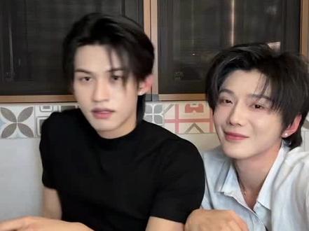 2.8直播
证实了,云旗不喜欢别人碰他脸#郝熠然 #云旗