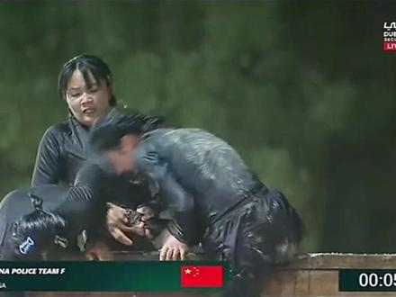 ✨飒爽英姿照赛场,铿锵玫瑰别样红!~~雄起🇨🇳🇨🇳#体育精神 #阿联酋特警挑战赛 #热门 #四川特警 #为国争光