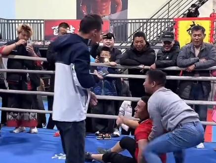 #抖音推广 红衣可可摔跤#快来围观