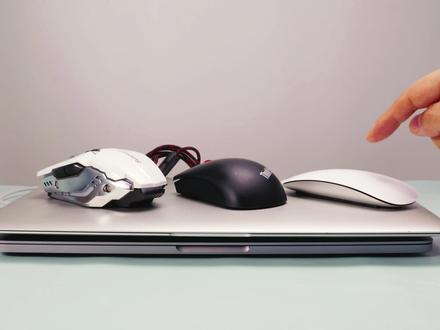 如何在Mac上使用第三方鼠标?苹果电脑可以匹配其它牌子的鼠标吗? #苹果鼠标 #Mac鼠标 Mac怎么连接苹果蓝牙鼠标? Apple电脑教程 mac如何连接苹果鼠标?macbook怎么连接鼠标?macbook连接鼠标方法?苹果鼠标怎么连接mac电脑?配合 使用 Apple 无线鼠标。苹果鼠标怎么连接苹果笔记本电脑。 如何连接。 怎么连鼠标( 怎么连电脑使用)。苹果鼠标键盘怎么连接电脑(mac连接鼠标键盘的方法)。mac电脑蓝牙鼠标应该怎么连接?Mac怎么连接蓝牙鼠标? Mac配对MagicMouse鼠标的教程。苹果笔记本无线鼠标怎么连接。妙控鼠标怎么连接MacBook? 怎么连接电脑-如何连接MacBook?苹果妙控鼠标怎么连接电脑?苹果鼠标如何配对电脑 苹果鼠标配对电脑方法?苹果Macbook电脑怎么和苹果原装鼠标连接?Windows系统的双系统Mac也可以连接。 #MagicMouse #magicmouse2#苹果鼠标二代 #苹果鼠标使用教程 #苹果鼠标值得买吗 #苹果蓝牙鼠标 #苹果蓝牙无线鼠标 #apple鼠标 #applemagicmouse