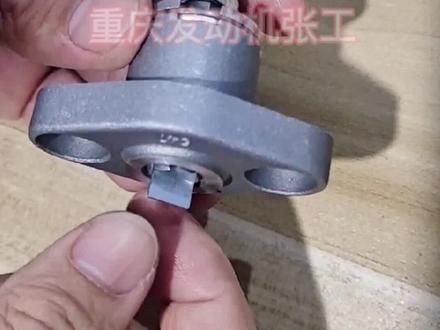 #摩托车 #赛科龙 #春风 #张紧器 #华洋赛车 #波速尔 这个小薄片,乃提高装配效率的工艺工装@DOU+小助手