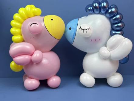 今天,心语跟大家做这个可爱的小飞马,保姆级教程,赶快做起来吧!马年快到了祝大家龙马精神、马到成功!#气球 #创意气球 #创作灵感 #种草激励计划 #伙伴计划 @抖音小助手 @DOU+小助手