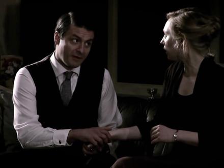 易卜生创作于1879年的话剧《玩偶之家》,堪称一部妇女解放的独立宣言书,它在中国有着广泛的影响。2013年由伦敦小维克剧院制作的英文版《玩偶之家》,荣获标准晚报奖等奖项,为这部一个多世纪前创作的话剧注入全新气质 。
#艺起前行 巡演零号站
今晚19:00播出话剧《玩偶之家》
*所有节目不设回放,记得准时收看,以免错过心仪好戏*