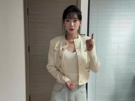 如何查看下单顾客的手机号? 顾客下单商家的团购订单后,商家是可以在抖音来客的后台查看下单顾客的手机号的,操作非常简单,一共三步。
第一步,创建需要顾客手机号的商品。打开抖音来客,找到商品管理,点击创建商品,在创建商品的过程中,交易规则这里,找到顾客信息设置,然后选择“需要顾客手机号”。然后按步骤创建商品后,提交系统审核。
第二步,查看下单顾客手机号,进行反向预约。打开抖音来客,找到线索经营下的客资中心,进入客资中心,点击左上角的小眼睛,我们就可以看到客户的完整的联系方式了,也可以直接在客资中心电话和客户直接联系。#团购开通 #开通团购 #抖音团购开通 #开通抖音团购 #门店认领