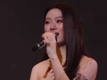 花车上落泪的纯儿美到让人屏息… 20260412|单依纯纯妹妹2.0 武汉场Day3
《假如我们还爱着》@单依纯
#单依纯 #单依纯演唱会