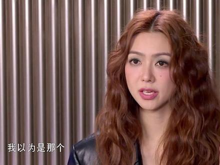 #天赐的声音 薛凯琪左耳已受损多年 因热爱舞台一直演唱