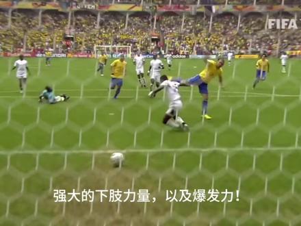 C罗和大罗的踩单车,或许C罗的踩单车更适合我们!#罗纳尔多 #C罗 #踩单车 #中国足球 #足球教学