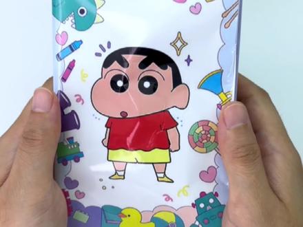 小新化妆安静书详细教程!#手工diy #蜡笔小新 #安静书 #豆豆本 #解压玩具